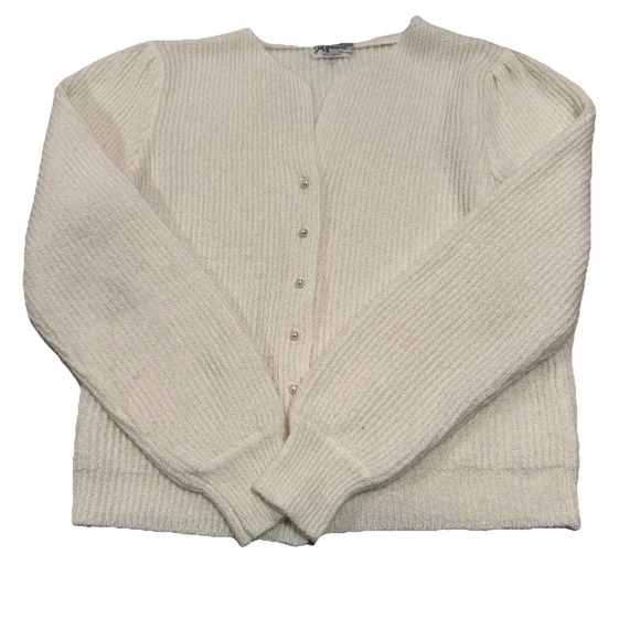 John Wanamaker Sweaters - Vintage John Wanamaker Large Arcrylic Pearl Buttons Cream Cardigan Sweater